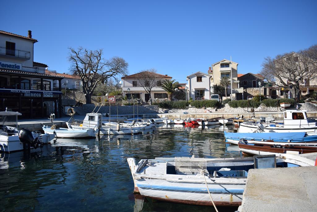 Apartment Mary Porat  Εξωτερικό φωτογραφία